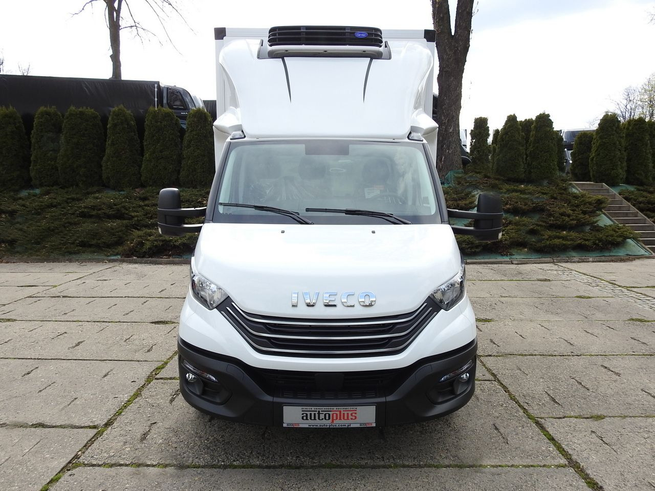 IVECO DAILY 35S16 NEW REGRIGERATOR BOX -10*C 8 PALLETS HEATING FUNCTION POWER SUPPLY 230V CRUISE CONTROL AIR CONDITIONING 160HP - Furgoneta frigorifica: foto 5 IVECO DAILY 35S16 NEW REGRIGERATOR BOX -10*C 8 PALLETS HEATING FUNCTION POWER SUPPLY 230V CRUISE CONTROL AIR CONDITIONING 160HP - Furgoneta frigorifica: foto 5