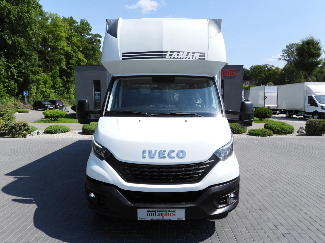 IVECO DAILY 35S18 TARPAULIN 10 PALLETS WEBASTO CRUISE CONTROL LED LIGHTS PNEUMATICS AIR CONDITIONING 180HP - Furgoneta con lona: foto 5 IVECO DAILY 35S18 TARPAULIN 10 PALLETS WEBASTO CRUISE CONTROL LED LIGHTS PNEUMATICS AIR CONDITIONING 180HP - Furgoneta con lona: foto 5