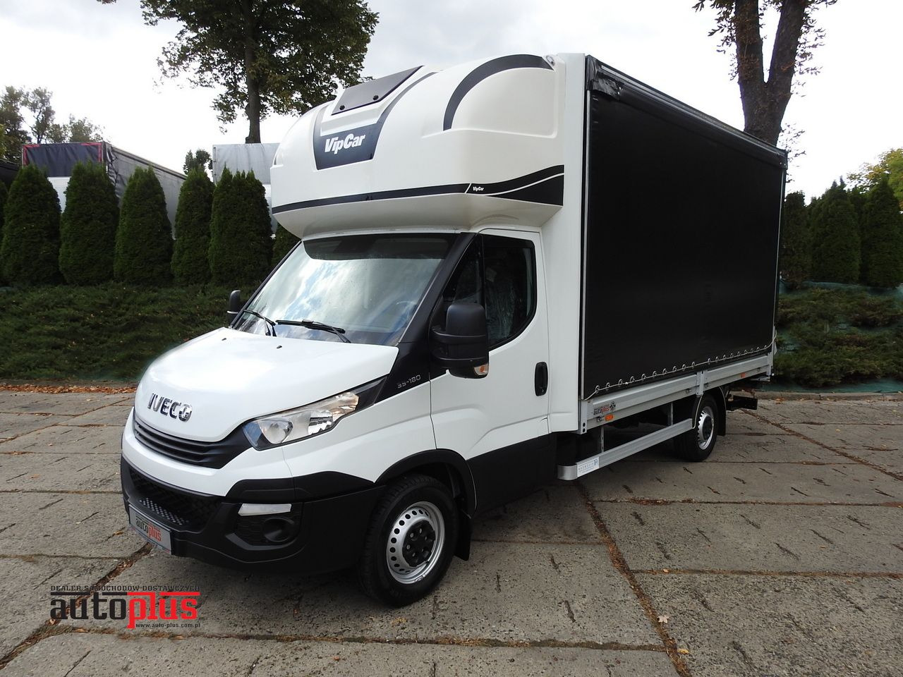 IVECO DAILY 35S18 TARPAULIN LIFT 8 PALLETS CRUISE CONTROL AIR CONDITIONING  180HP - Furgoneta con lona: foto 1 IVECO DAILY 35S18 TARPAULIN LIFT 8 PALLETS CRUISE CONTROL AIR CONDITIONING  180HP - Furgoneta con lona: foto 1