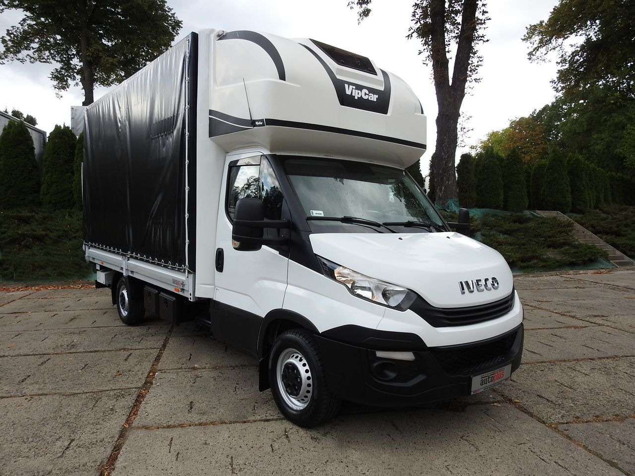 IVECO DAILY 35S18 TARPAULIN LIFT 8 PALLETS CRUISE CONTROL AIR CONDITIONING  180HP - Furgoneta con lona: foto 4 IVECO DAILY 35S18 TARPAULIN LIFT 8 PALLETS CRUISE CONTROL AIR CONDITIONING  180HP - Furgoneta con lona: foto 4