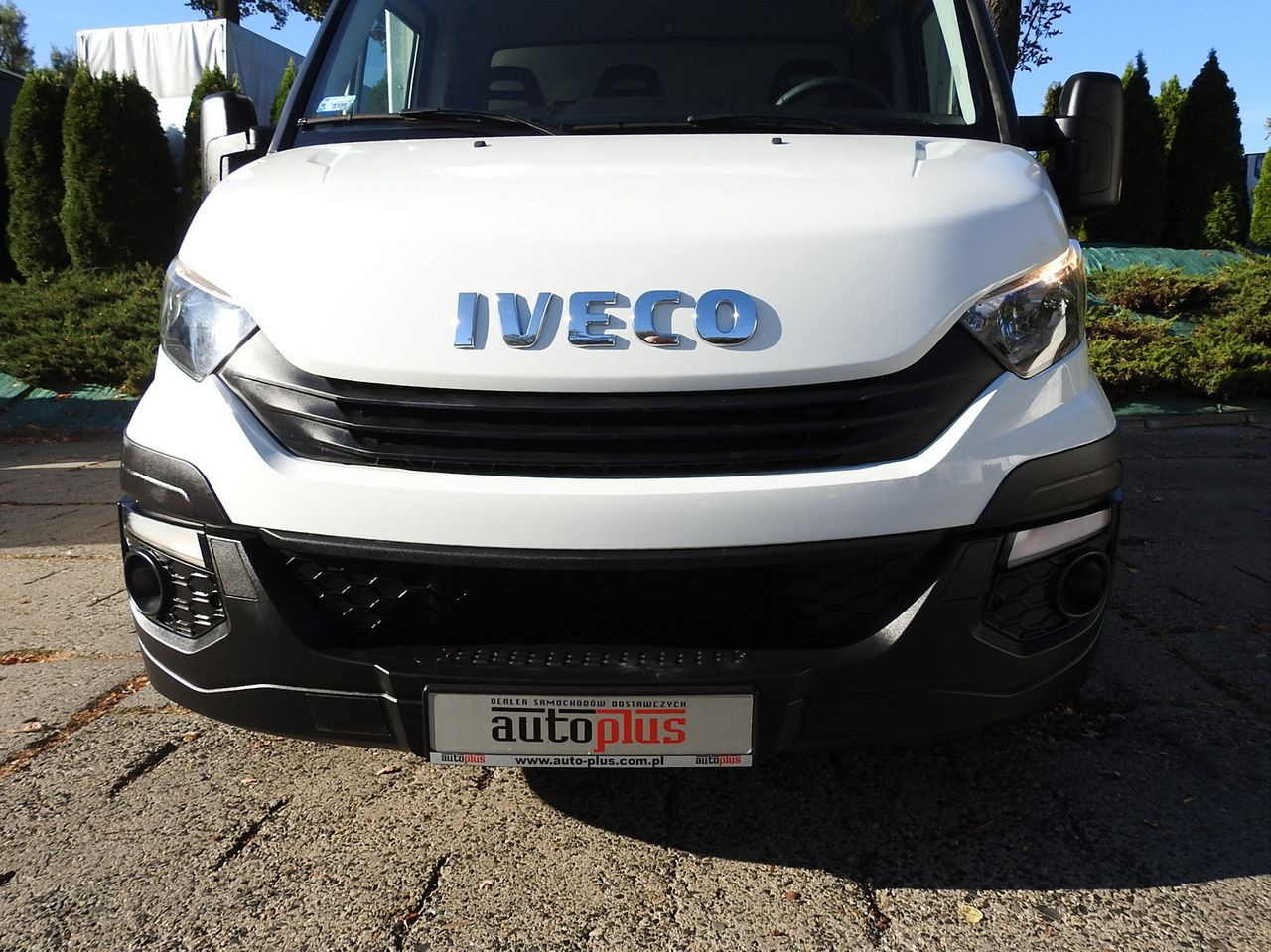 IVECO DAILY 35S18 TARPAULIN LIFT 8 PALLETS CRUISE CONTROL AIR CONDITIONING  180HP - Furgoneta con lona: foto 5 IVECO DAILY 35S18 TARPAULIN LIFT 8 PALLETS CRUISE CONTROL AIR CONDITIONING  180HP - Furgoneta con lona: foto 5