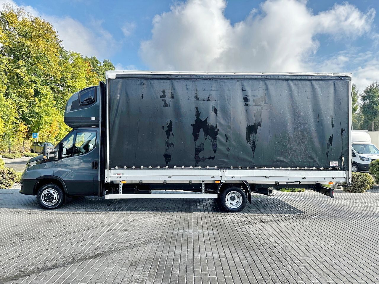 Furgoneta con lona IVECO DAILY 50C18 TARPAULIN 14 PALLETS WEBASTO CRUISE CONTROL PNEUMATICS TWIN WHEELS AIR CONDITIONING  180HP: foto 9