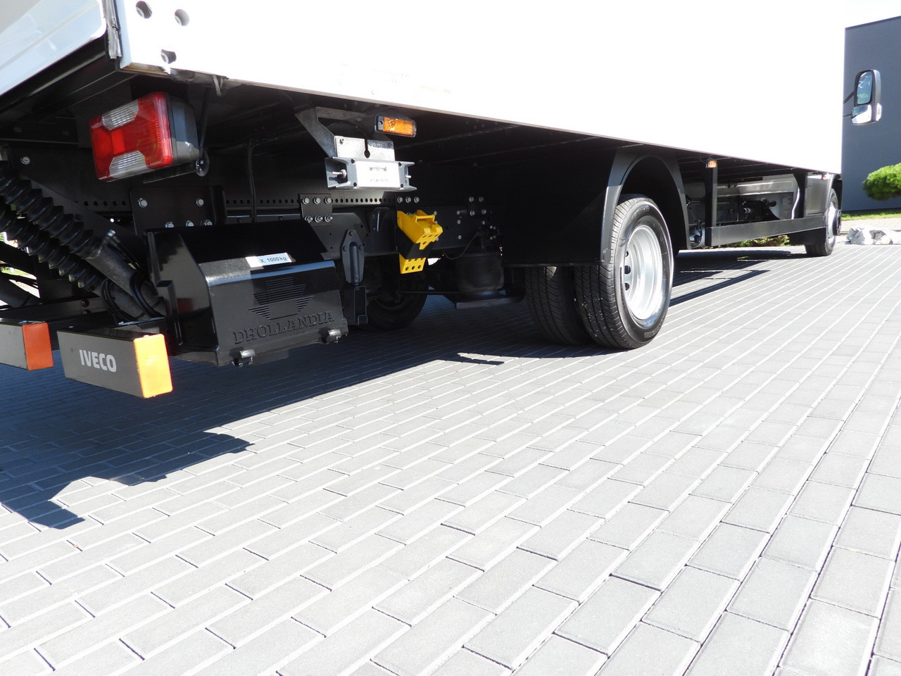 Furgoneta caja cerrada IVECO DAILY 72C18 LIFT 14 PALLETS CRUISE CONTROL PNEUMATICS AUTOMATIC TRANSMISSION HI-MATIC TWIN WHEELS AIR CONDITIONING  180HP: foto 14