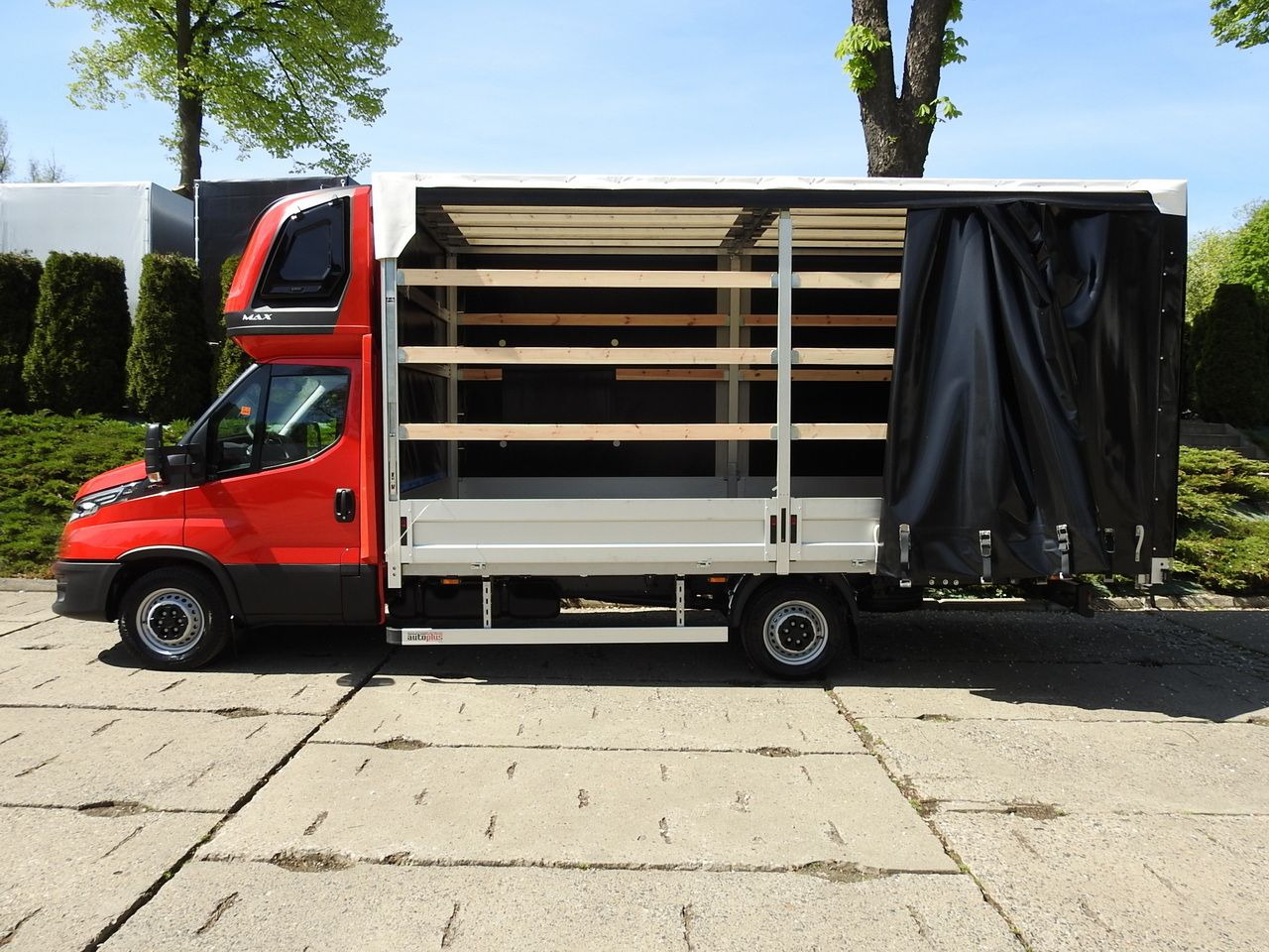 Leasing de IVECO DAILY NEW TARPAULIN 10 PALLETS WEBASTO CRUISE CONTROL NAVIGATION AIR CONDITIONING LED LIGHTS  180HP IVECO DAILY NEW TARPAULIN 10 PALLETS WEBASTO CRUISE CONTROL NAVIGATION AIR CONDITIONING LED LIGHTS  180HP: foto 8
