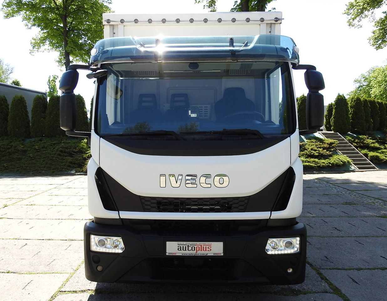 IVECO EUROCARGO 120 - 220 TARPAULIN LIFT 20 PALLETS LED LIGHTS AUTOMATIC TRANSMISSION HI-MATIC TWIN WHEELS AIR CONDITIONING 220HP - Camión lona: foto 5 IVECO EUROCARGO 120 - 220 TARPAULIN LIFT 20 PALLETS LED LIGHTS AUTOMATIC TRANSMISSION HI-MATIC TWIN WHEELS AIR CONDITIONING 220HP - Camión lona: foto 5