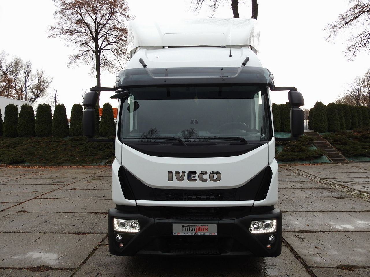 IVECO EUROCARGO 120-250 NEW TARPAULIN LIFT 18 PALLETS WEBASTO CRUISE CONTROL AIR CONDITIONING LED LIGHTS PNEUMATICS AUTOMATIC TRANSMISSION HI-MATIC 250HP - Camión lona: foto 5 IVECO EUROCARGO 120-250 NEW TARPAULIN LIFT 18 PALLETS WEBASTO CRUISE CONTROL AIR CONDITIONING LED LIGHTS PNEUMATICS AUTOMATIC TRANSMISSION HI-MATIC 250HP - Camión lona: foto 5