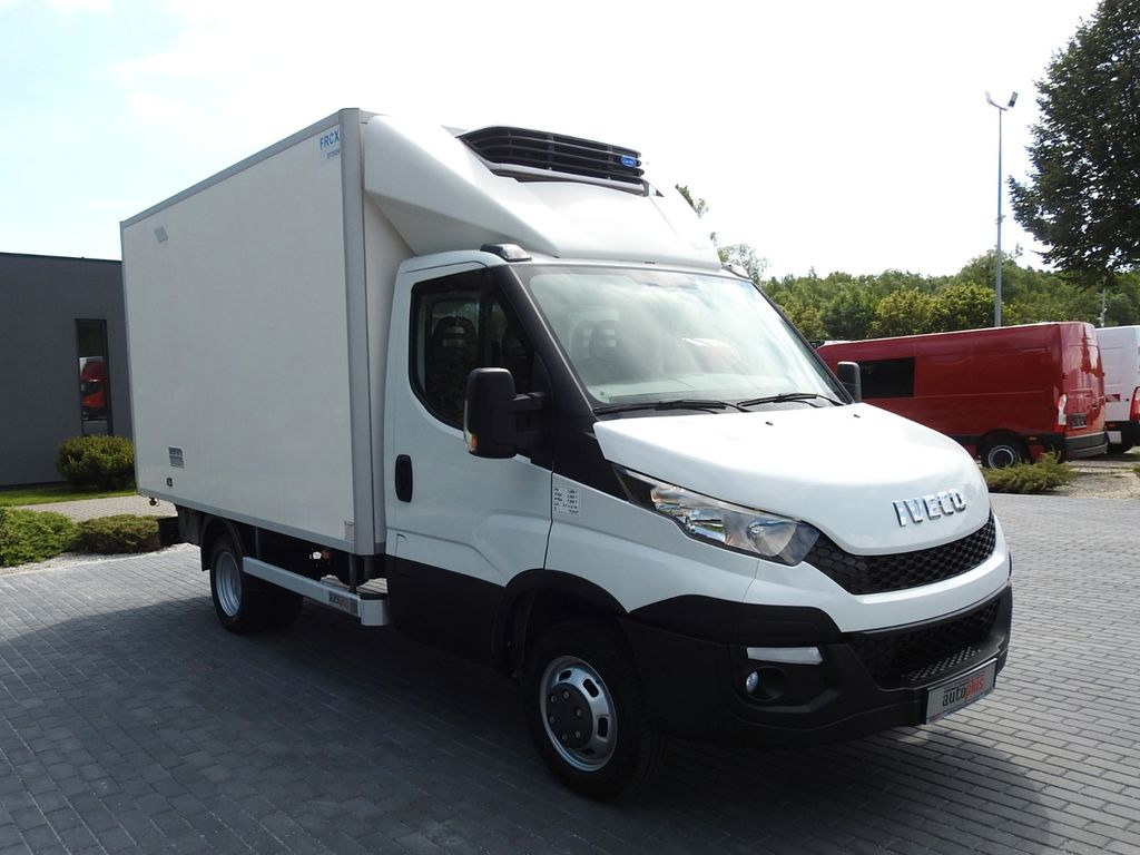 Iveco DAILY 35C15 KUHLKOFFER -12*C ZWILLINGSRÄDER - Furgoneta frigorifica: foto 4 Iveco DAILY 35C15 KUHLKOFFER -12*C ZWILLINGSRÄDER - Furgoneta frigorifica: foto 4