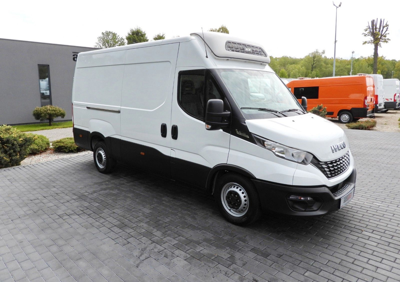 Iveco DAILY 35S14 KÜHLKASTENWAGEN-10*C TEMPOMAT - Furgoneta frigorifica: foto 4 Iveco DAILY 35S14 KÜHLKASTENWAGEN-10*C TEMPOMAT - Furgoneta frigorifica: foto 4