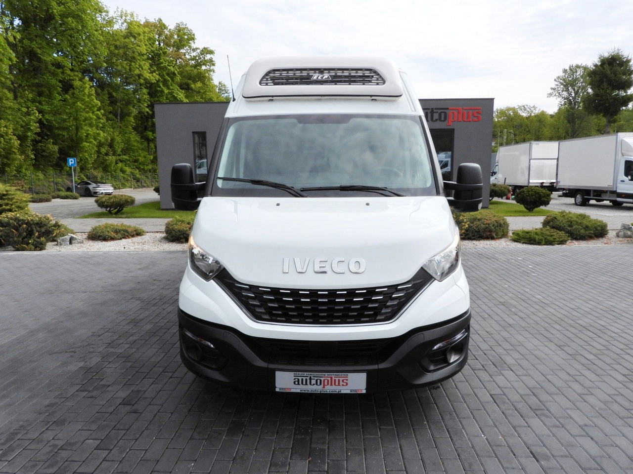 Iveco DAILY 35S14 KÜHLKASTENWAGEN-10*C TEMPOMAT - Furgoneta frigorifica: foto 5 Iveco DAILY 35S14 KÜHLKASTENWAGEN-10*C TEMPOMAT - Furgoneta frigorifica: foto 5