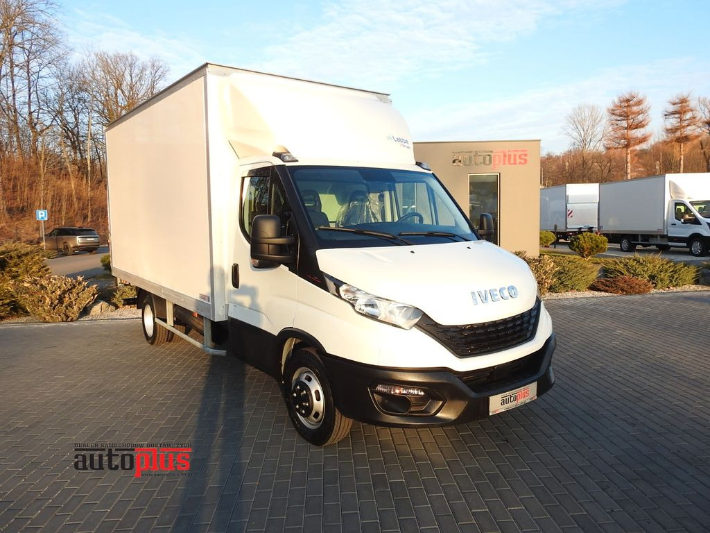 Iveco DAILY 35S16 KOFFER AUFZUG 8 PALETTEN TEMPOMAT - Furgoneta caja cerrada: foto 1 Iveco DAILY 35S16 KOFFER AUFZUG 8 PALETTEN TEMPOMAT - Furgoneta caja cerrada: foto 1