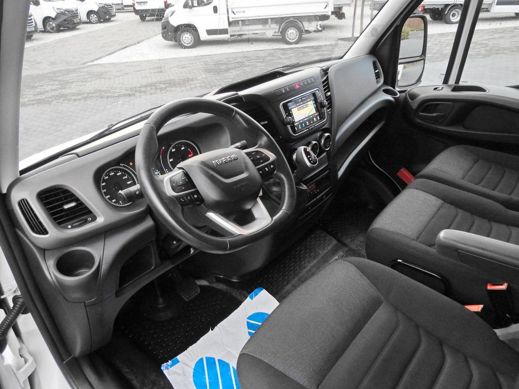 Iveco DAILY 35S18 CONNECT PRITSCHE PLANE 10 PALETTEN - Furgoneta con lona: foto 2 Iveco DAILY 35S18 CONNECT PRITSCHE PLANE 10 PALETTEN - Furgoneta con lona: foto 2