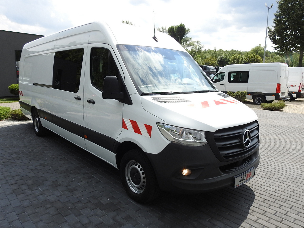 MERCEDES SPRINTER BOX DELIVERY VAN 5 SEATS CRUISE CONTROL NAVIGATION AIR CONDITIONING AUTOMATIC TRANSMISSION 160HP - Furgón: foto 4 MERCEDES SPRINTER BOX DELIVERY VAN 5 SEATS CRUISE CONTROL NAVIGATION AIR CONDITIONING AUTOMATIC TRANSMISSION 160HP - Furgón: foto 4