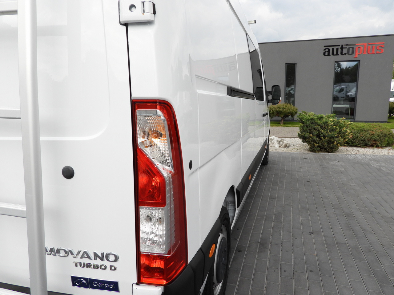 Furgón OPEL MOVANO BOX DELIVERY VAN 7 SEATS CRUISE CONTROL LED LIGHTS AIR CONDITIONING 135HP: foto 17 Furgón OPEL MOVANO BOX DELIVERY VAN 7 SEATS CRUISE CONTROL LED LIGHTS AIR CONDITIONING 135HP: foto 17