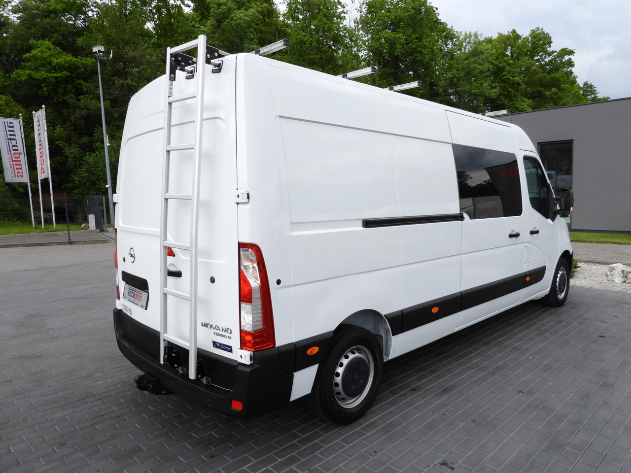 Furgón OPEL MOVANO BOX DELIVERY VAN 7 SEATS CRUISE CONTROL LED LIGHTS AIR CONDITIONING 135HP: foto 14 Furgón OPEL MOVANO BOX DELIVERY VAN 7 SEATS CRUISE CONTROL LED LIGHTS AIR CONDITIONING 135HP: foto 14