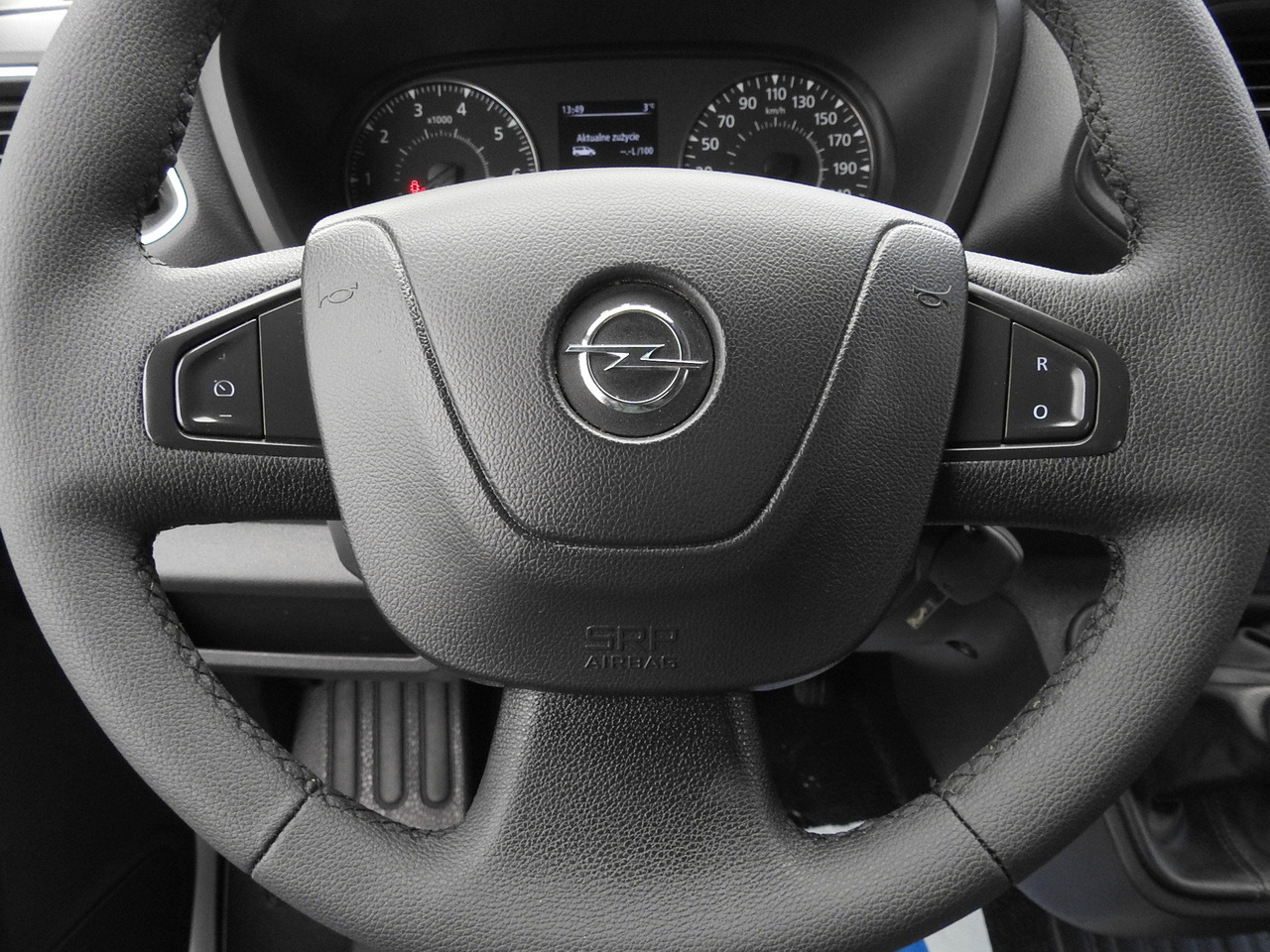 Furgón OPEL MOVANO BOX DELIVERY VAN 7 SEATS CRUISE CONTROL LED LIGHTS AIR CONDITIONING 135HP: foto 28 Furgón OPEL MOVANO BOX DELIVERY VAN 7 SEATS CRUISE CONTROL LED LIGHTS AIR CONDITIONING 135HP: foto 28