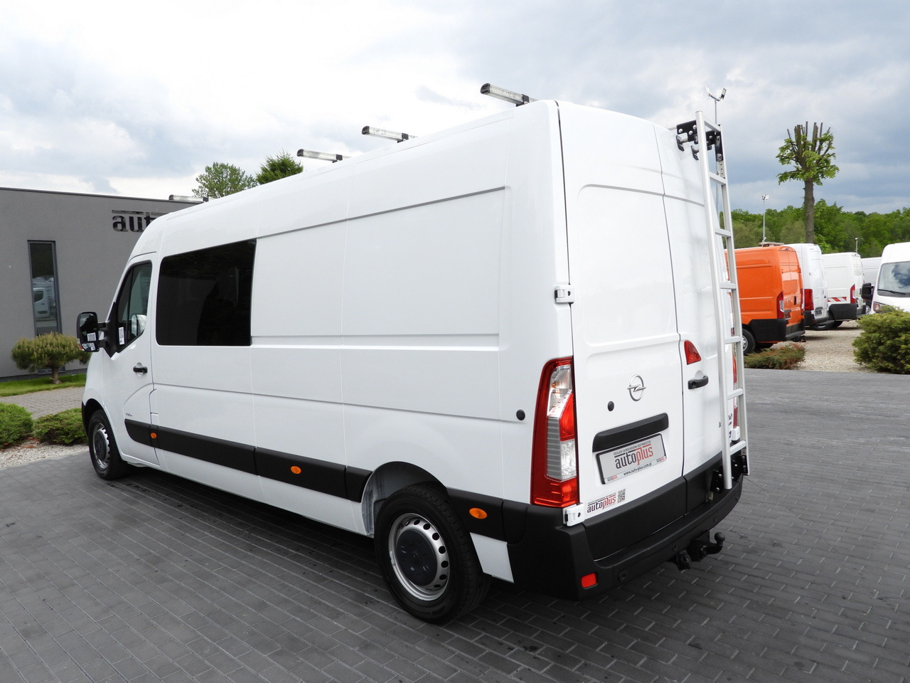 Furgón OPEL MOVANO BOX DELIVERY VAN 7 SEATS CRUISE CONTROL LED LIGHTS AIR CONDITIONING 135HP: foto 10 Furgón OPEL MOVANO BOX DELIVERY VAN 7 SEATS CRUISE CONTROL LED LIGHTS AIR CONDITIONING 135HP: foto 10