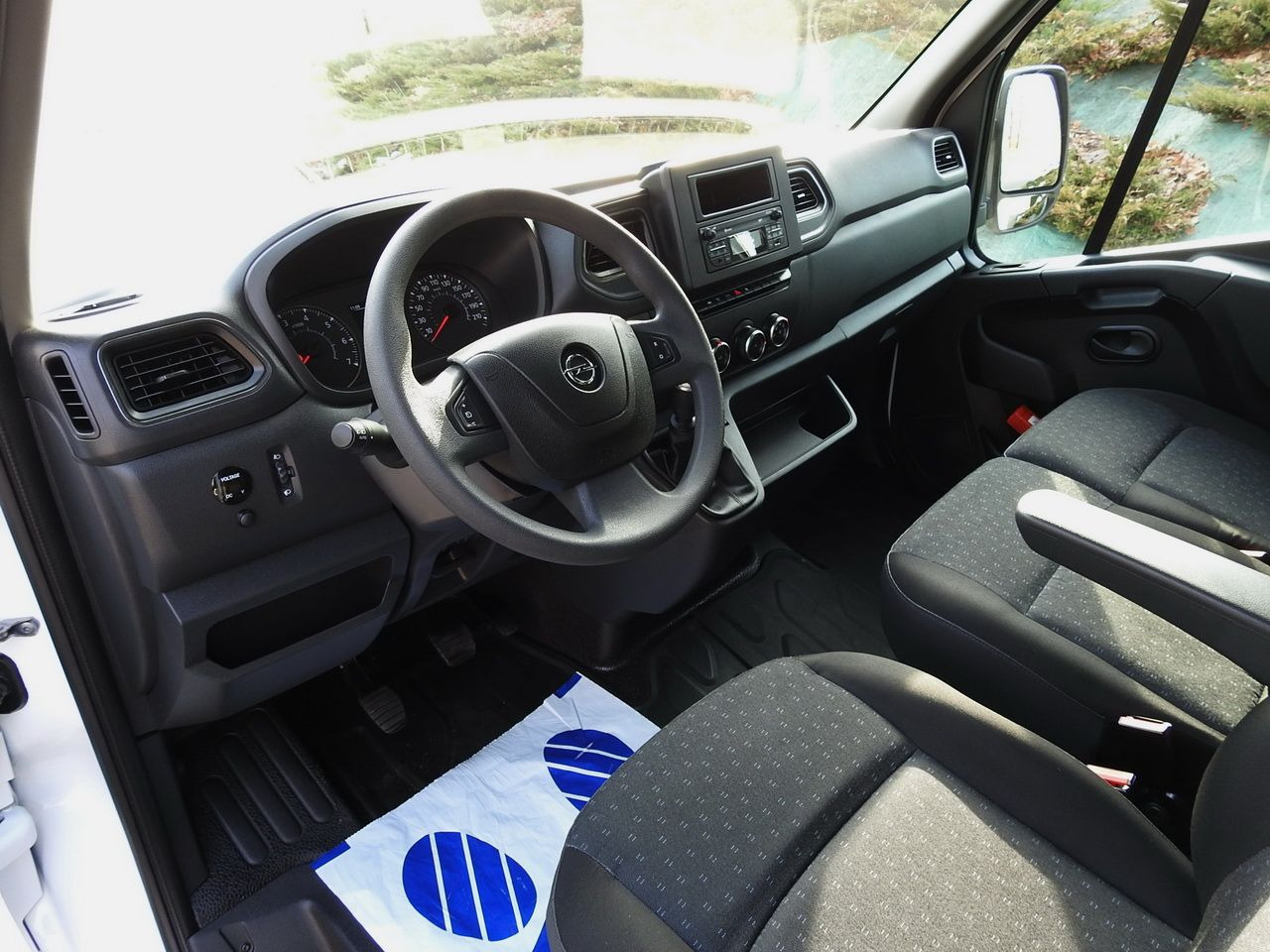 OPEL MOVANO - Furgoneta con lona: foto 2 OPEL MOVANO - Furgoneta con lona: foto 2