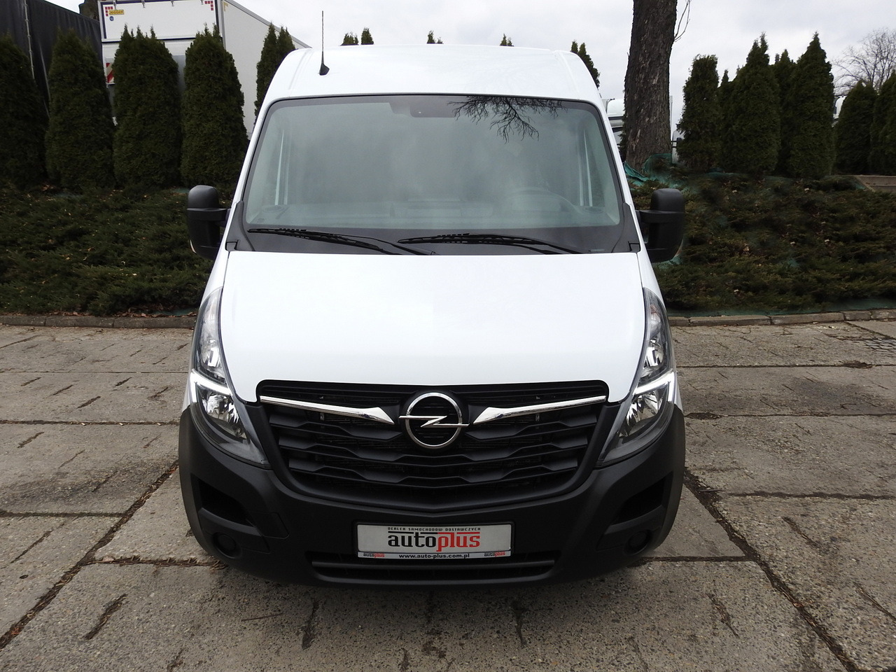 OPEL MOVANO REFRIGERATOR VAN 0*C CRUISE CONTROL NAVIGATION AIR CONDITIONING LED LIGHTS 136HP - Furgoneta frigorifica: foto 5 OPEL MOVANO REFRIGERATOR VAN 0*C CRUISE CONTROL NAVIGATION AIR CONDITIONING LED LIGHTS 136HP - Furgoneta frigorifica: foto 5
