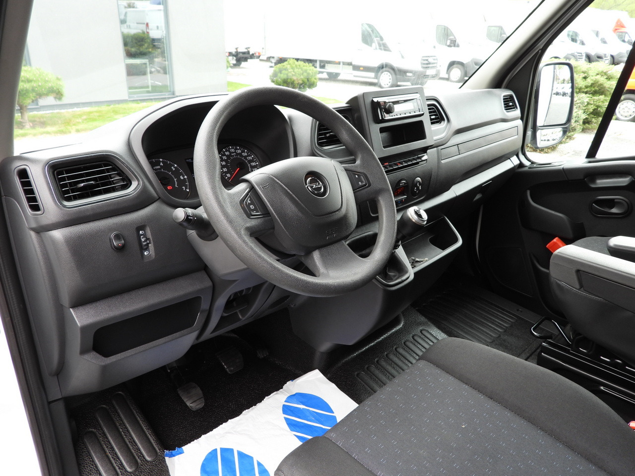 OPEL MOVANO TARPAULIN 10 PALLETS WEBASTO CRUISE CONTROL LED LIGHTS PNEUMATICS AIR CONDITIONING 165HP - Furgoneta con lona: foto 2 OPEL MOVANO TARPAULIN 10 PALLETS WEBASTO CRUISE CONTROL LED LIGHTS PNEUMATICS AIR CONDITIONING 165HP - Furgoneta con lona: foto 2