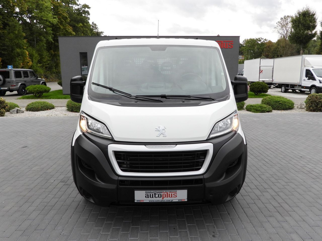 Leasing de PEUGEOT BOXER STAKE BODY DOUBLE CABIN DOKA 7 SEATS CRUISE CONTROL AIR CONDITIONING  140HP PEUGEOT BOXER STAKE BODY DOUBLE CABIN DOKA 7 SEATS CRUISE CONTROL AIR CONDITIONING  140HP: foto 6