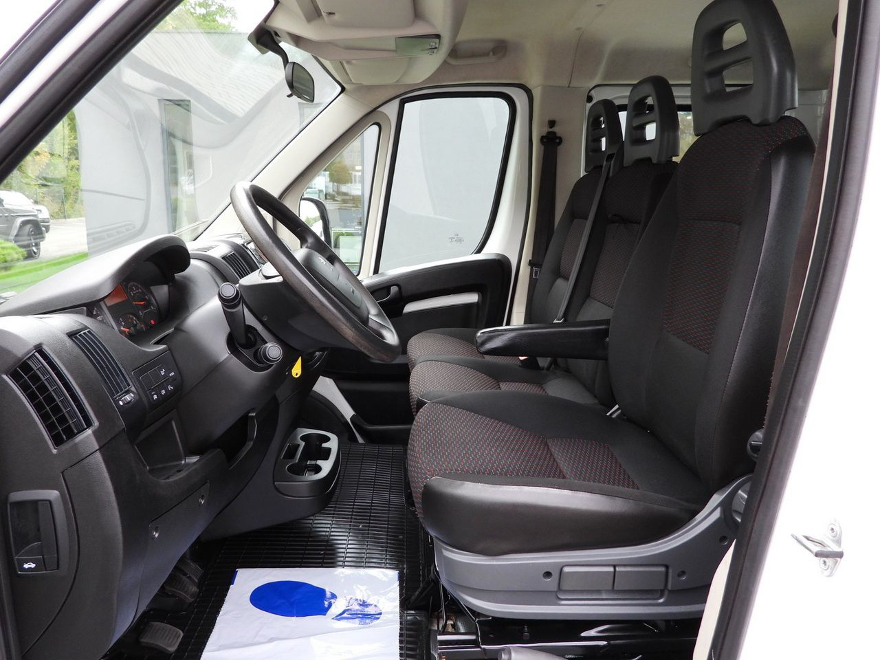 Leasing de PEUGEOT BOXER STAKE BODY DOUBLE CABIN DOKA 7 SEATS CRUISE CONTROL AIR CONDITIONING  140HP PEUGEOT BOXER STAKE BODY DOUBLE CABIN DOKA 7 SEATS CRUISE CONTROL AIR CONDITIONING  140HP: foto 22