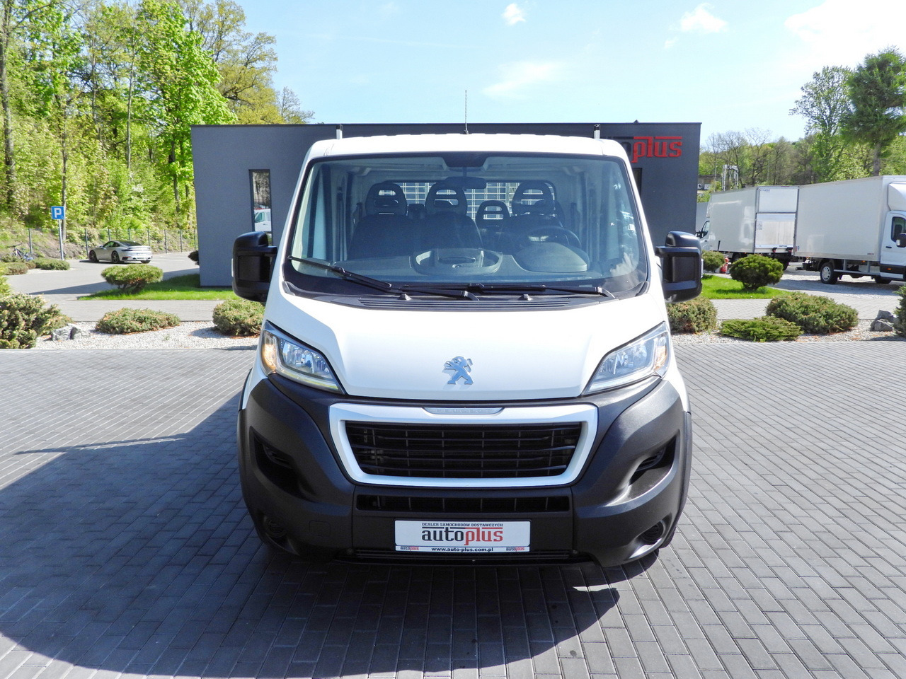 PEUGEOT BOXER TIPPER DOUBLE CABIN DOKA 7 SEATS CRUISE CONTROL AIR CONDITIONING 140HP - Furgoneta basculante: foto 5 PEUGEOT BOXER TIPPER DOUBLE CABIN DOKA 7 SEATS CRUISE CONTROL AIR CONDITIONING 140HP - Furgoneta basculante: foto 5