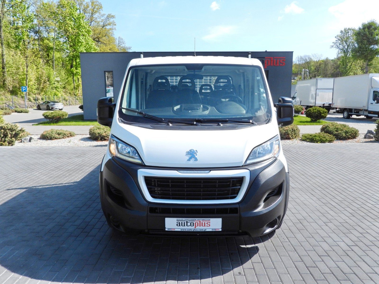 Peugeot BOXER KIPPER DOPPELKABINE DOKA 7 SITZE TEMPOMAT - Furgoneta basculante, Furgoneta combi: foto 5 Peugeot BOXER KIPPER DOPPELKABINE DOKA 7 SITZE TEMPOMAT - Furgoneta basculante, Furgoneta combi: foto 5