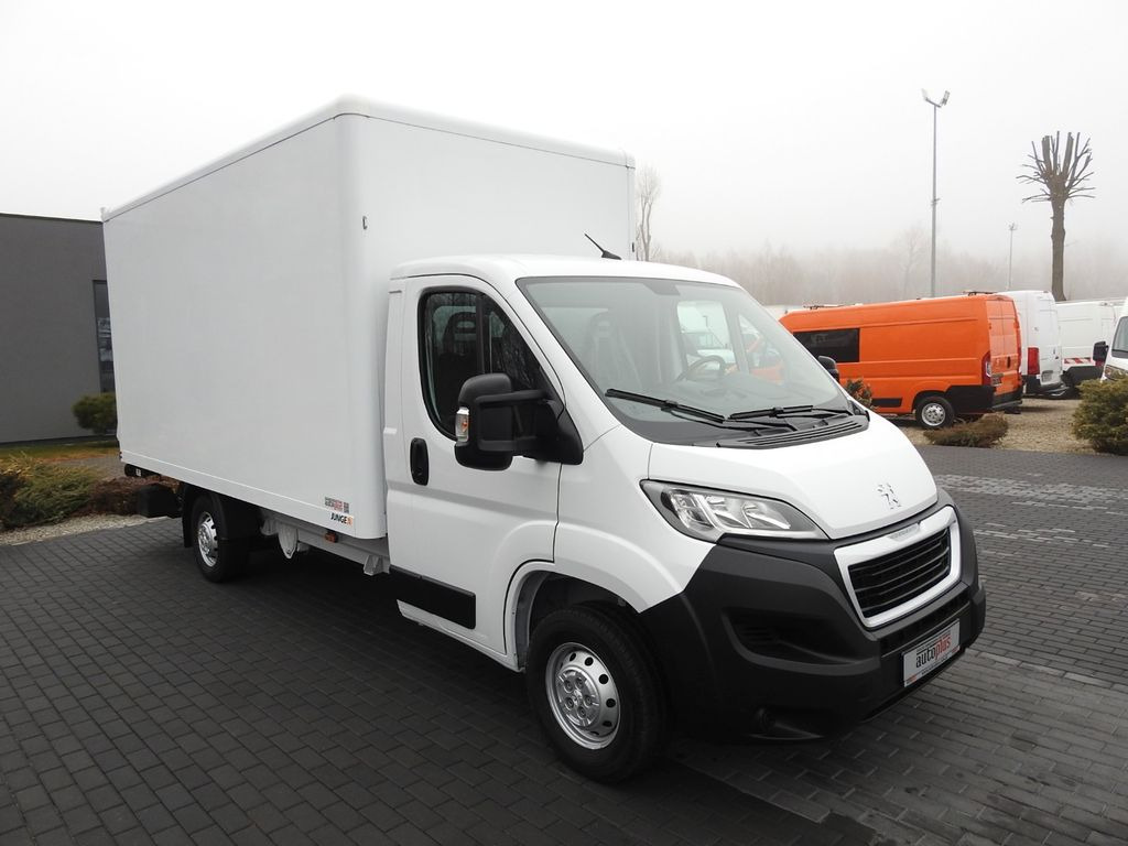 Peugeot BOXER KOFFER AUFZUG 8 PALETTEN TEMPOMAT A/C - Furgoneta caja cerrada: foto 4 Peugeot BOXER KOFFER AUFZUG 8 PALETTEN TEMPOMAT A/C - Furgoneta caja cerrada: foto 4