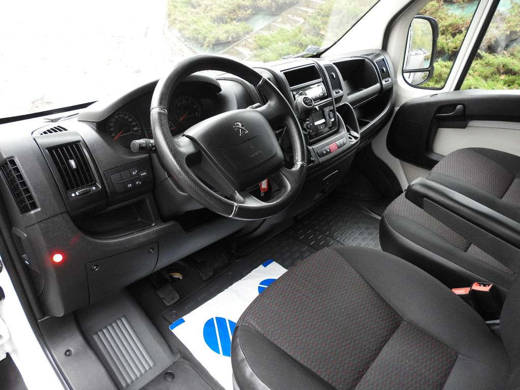 Peugeot BOXER PRITSCHE PLANE 8 PALLETS WEBASTO A/C - Furgoneta con lona: foto 2 Peugeot BOXER PRITSCHE PLANE 8 PALLETS WEBASTO A/C - Furgoneta con lona: foto 2