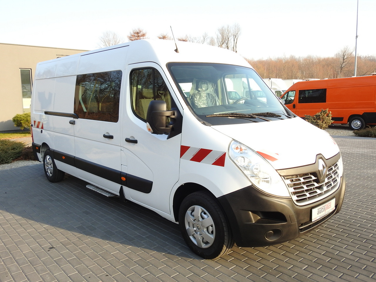 RENAULT MASTER BOX DELIVERY VAN 7 SEATS CRUISE CONTROL AIR CONDITIONING 130HP - Furgón: foto 4 RENAULT MASTER BOX DELIVERY VAN 7 SEATS CRUISE CONTROL AIR CONDITIONING 130HP - Furgón: foto 4