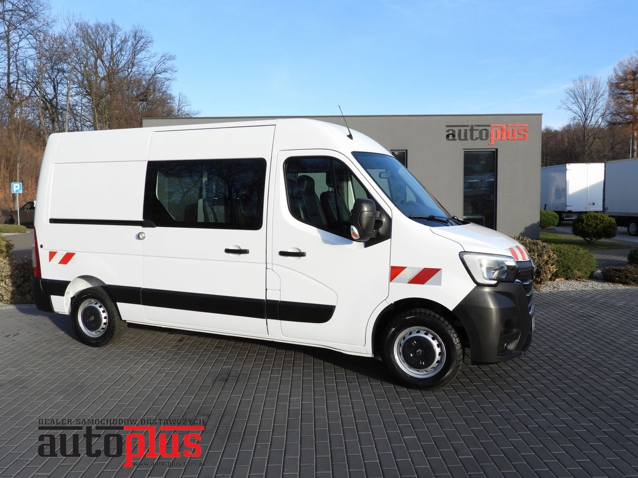 RENAULT MASTER BOX DELIVERY VAN 7 SEATS CRUISE CONTROL LED LIGHTS AIR CONDITIONING 145HP - Furgón: foto 1 RENAULT MASTER BOX DELIVERY VAN 7 SEATS CRUISE CONTROL LED LIGHTS AIR CONDITIONING 145HP - Furgón: foto 1
