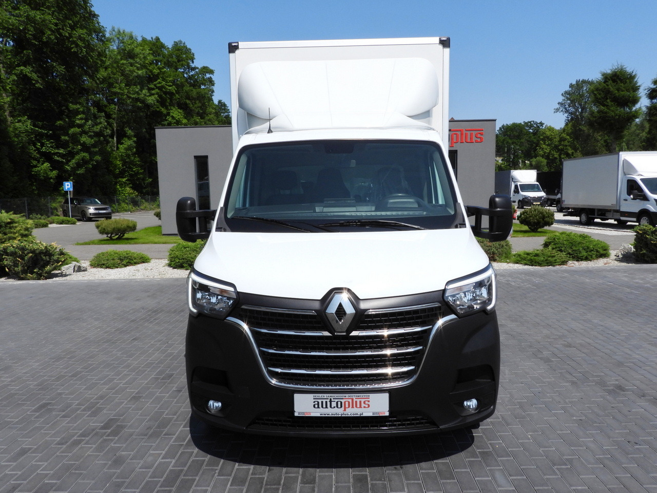 RENAULT MASTER BOX LIFT 8 PALLETS CRUISE CONTROL LED LIGHTS AIR CONDITIONING 165HP - Furgoneta caja cerrada: foto 5 RENAULT MASTER BOX LIFT 8 PALLETS CRUISE CONTROL LED LIGHTS AIR CONDITIONING 165HP - Furgoneta caja cerrada: foto 5
