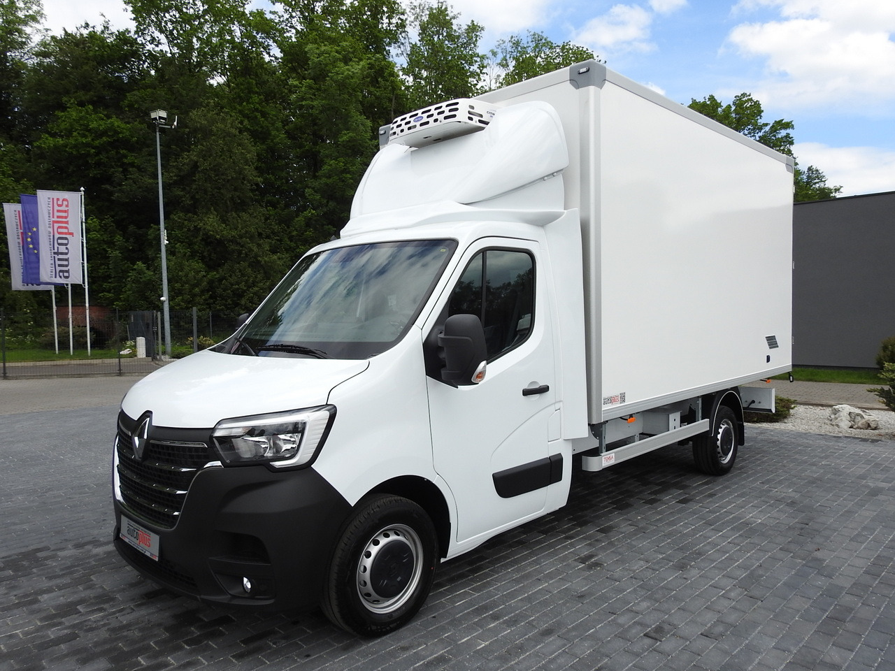 Furgoneta frigorifica RENAULT MASTER NEW REGRIGERATOR BOX -10*C 8 PALLETS CRUISE CONTROL AIR CONDITIONING LED LIGHTS GUARANTEE 165HP: foto 6 Furgoneta frigorifica RENAULT MASTER NEW REGRIGERATOR BOX -10*C 8 PALLETS CRUISE CONTROL AIR CONDITIONING LED LIGHTS GUARANTEE 165HP: foto 6