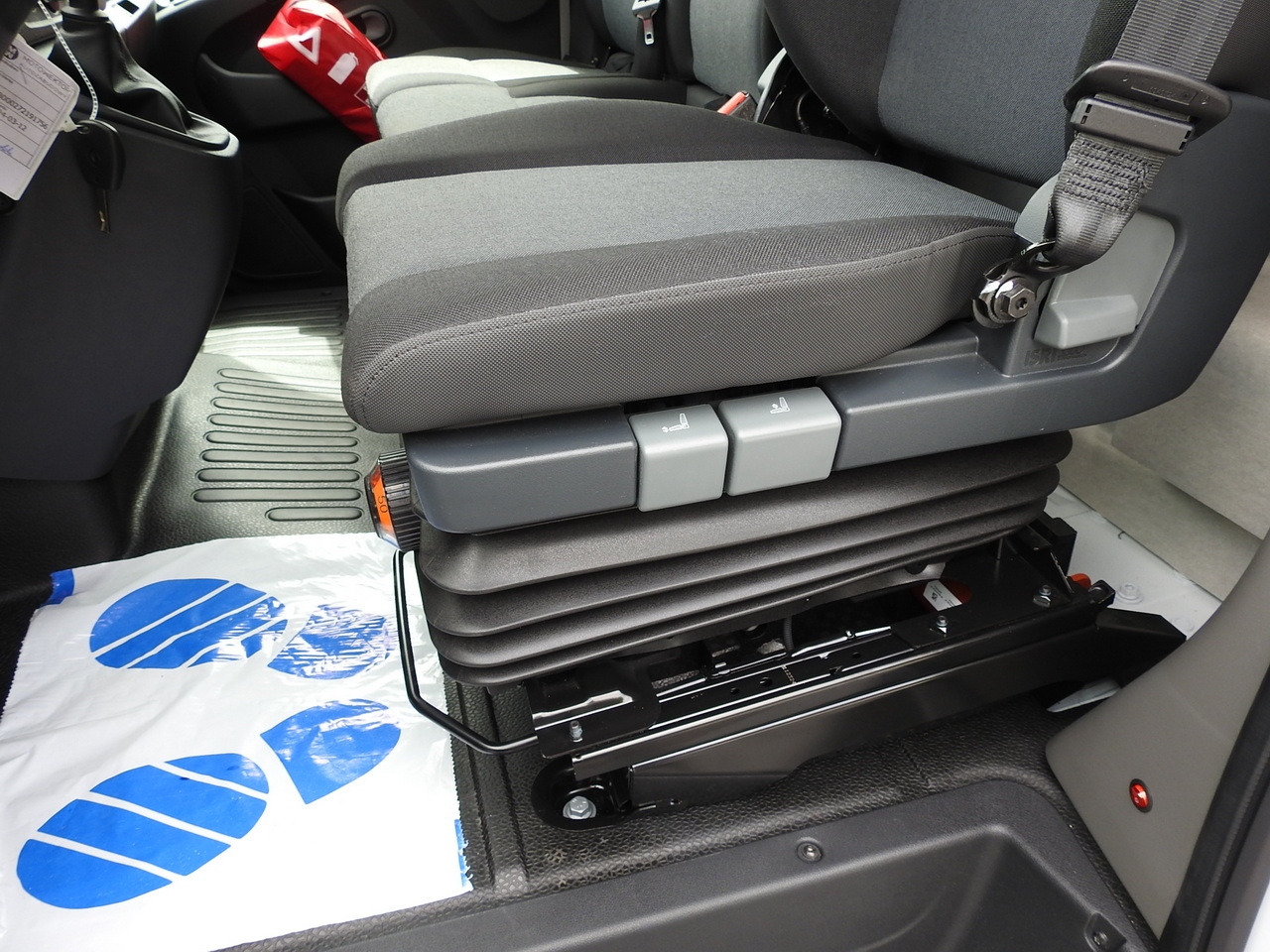 Furgoneta frigorifica RENAULT MASTER NEW REGRIGERATOR BOX -10*C 8 PALLETS CRUISE CONTROL AIR CONDITIONING LED LIGHTS GUARANTEE 165HP: foto 28 Furgoneta frigorifica RENAULT MASTER NEW REGRIGERATOR BOX -10*C 8 PALLETS CRUISE CONTROL AIR CONDITIONING LED LIGHTS GUARANTEE 165HP: foto 28