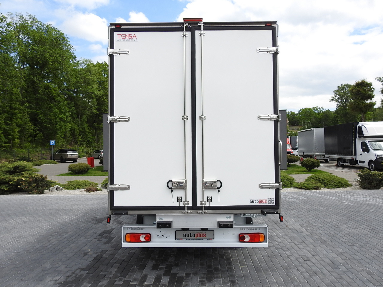 Furgoneta frigorifica RENAULT MASTER NEW REGRIGERATOR BOX -10*C 8 PALLETS CRUISE CONTROL AIR CONDITIONING LED LIGHTS GUARANTEE 165HP: foto 11 Furgoneta frigorifica RENAULT MASTER NEW REGRIGERATOR BOX -10*C 8 PALLETS CRUISE CONTROL AIR CONDITIONING LED LIGHTS GUARANTEE 165HP: foto 11