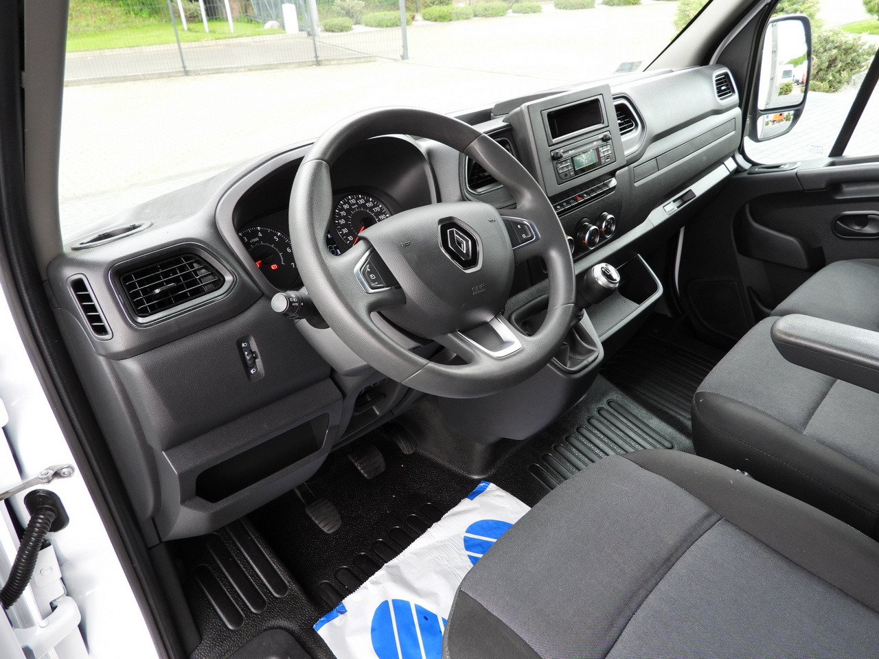 RENAULT MASTER TARPAULIN 10 PALLETS CRUISE CONTROL LED LIGHTS PNEUMATICS AIR CONDITIONING 165HP - Furgoneta con lona: foto 2 RENAULT MASTER TARPAULIN 10 PALLETS CRUISE CONTROL LED LIGHTS PNEUMATICS AIR CONDITIONING 165HP - Furgoneta con lona: foto 2