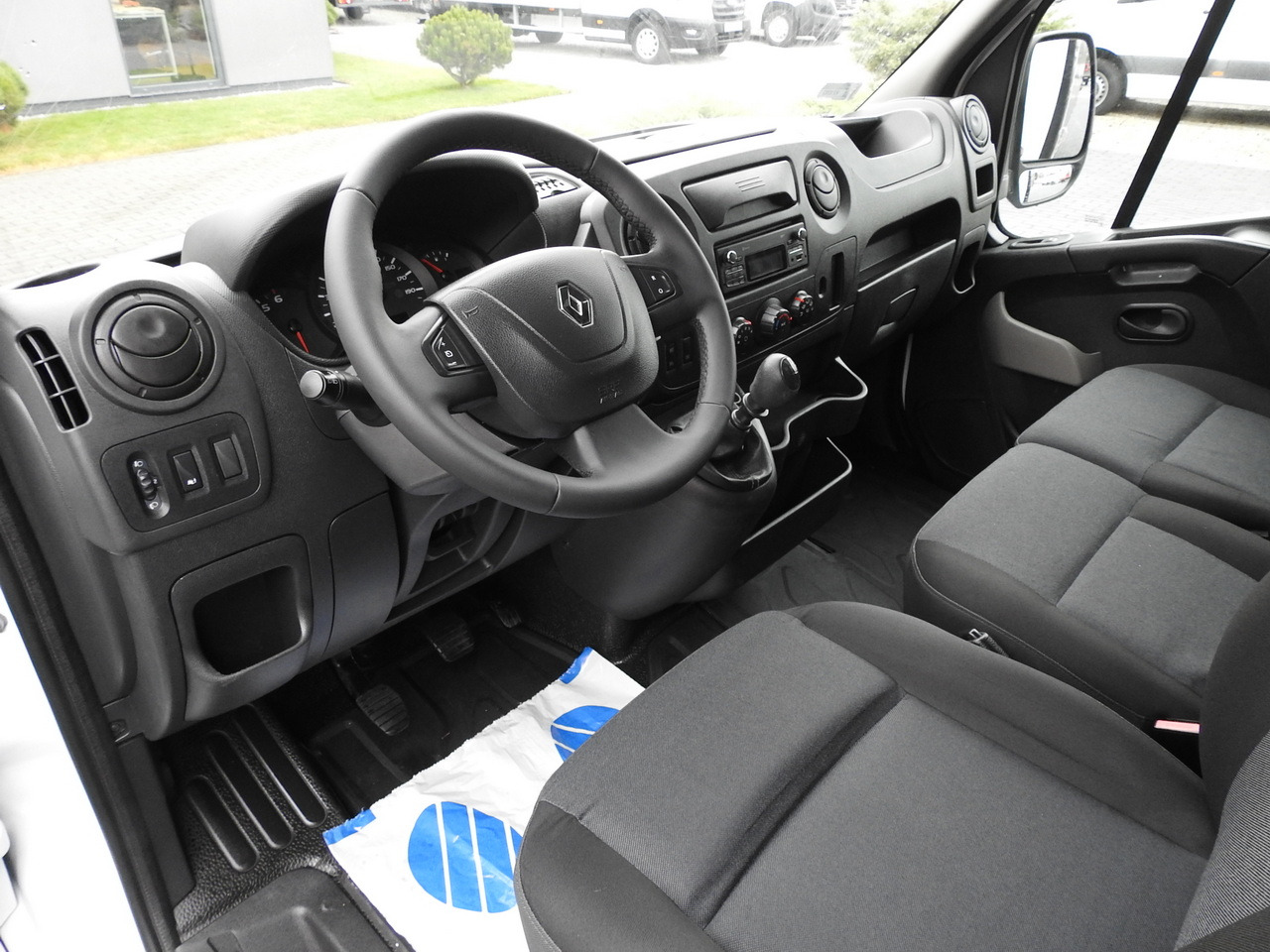 RENAULT MASTER TARPAULIN 10 PALLETS WEBASTO CRUISE CONTROL AIR CONDITIONING 170HP - Furgoneta con lona: foto 2 RENAULT MASTER TARPAULIN 10 PALLETS WEBASTO CRUISE CONTROL AIR CONDITIONING 170HP - Furgoneta con lona: foto 2