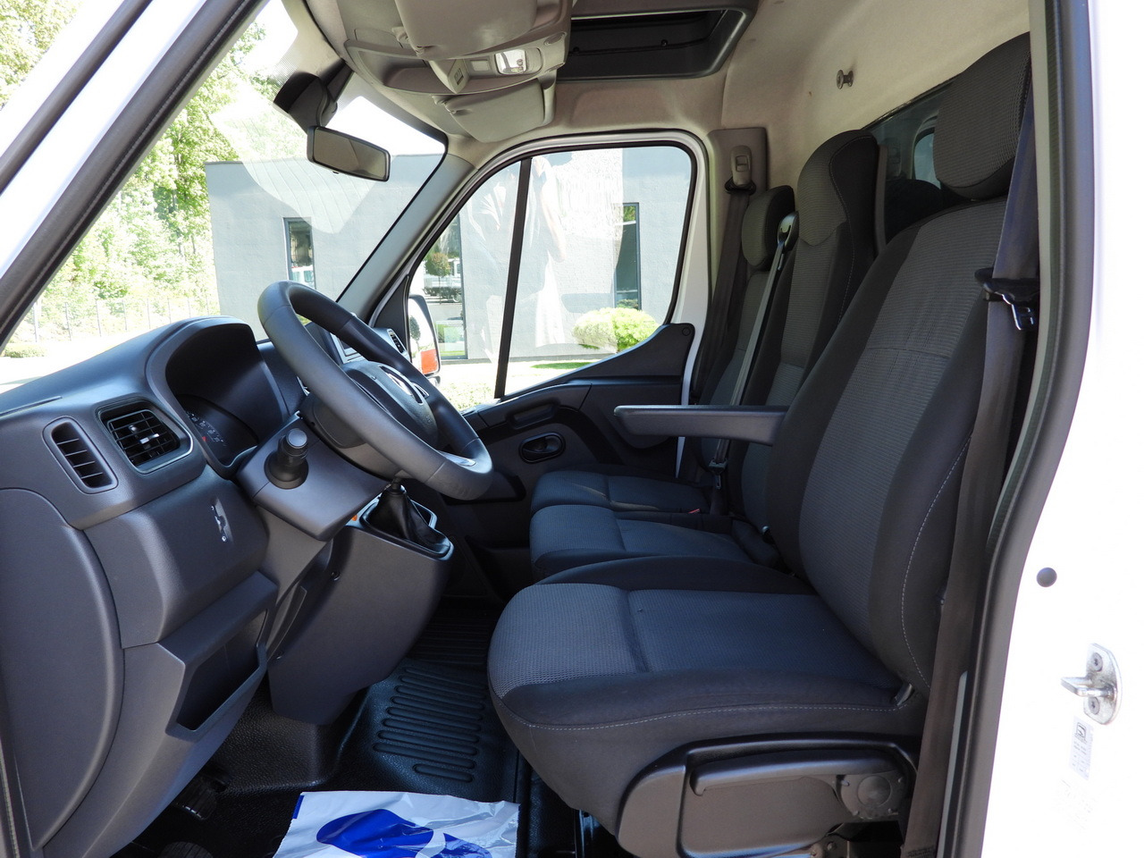 Furgoneta con lona RENAULT MASTER TARPAULIN 10 PALLETS WEBASTO CRUISE CONTROL LED LIGHTS AIR CONDITIONING 165HP: foto 26 Furgoneta con lona RENAULT MASTER TARPAULIN 10 PALLETS WEBASTO CRUISE CONTROL LED LIGHTS AIR CONDITIONING 165HP: foto 26