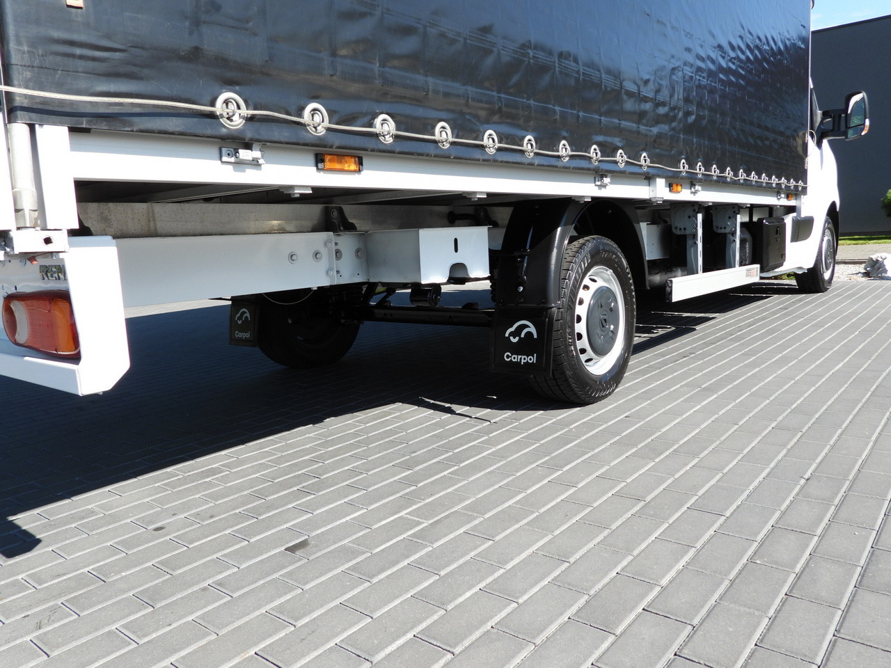 Furgoneta con lona RENAULT MASTER TARPAULIN 10 PALLETS WEBASTO CRUISE CONTROL LED LIGHTS AIR CONDITIONING 165HP: foto 16 Furgoneta con lona RENAULT MASTER TARPAULIN 10 PALLETS WEBASTO CRUISE CONTROL LED LIGHTS AIR CONDITIONING 165HP: foto 16