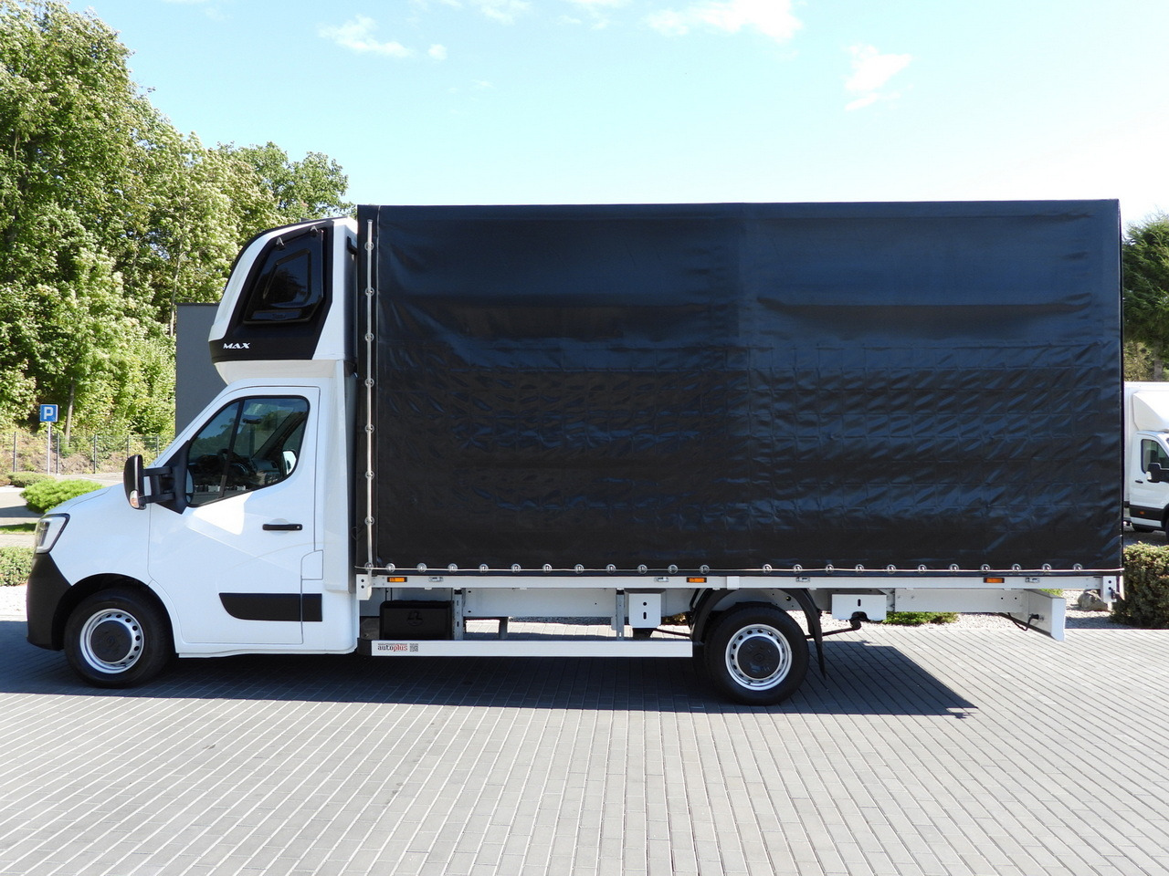 Furgoneta con lona RENAULT MASTER TARPAULIN 10 PALLETS WEBASTO CRUISE CONTROL LED LIGHTS AIR CONDITIONING 165HP: foto 9 Furgoneta con lona RENAULT MASTER TARPAULIN 10 PALLETS WEBASTO CRUISE CONTROL LED LIGHTS AIR CONDITIONING 165HP: foto 9