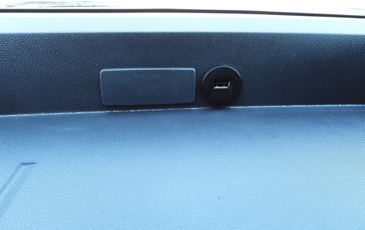 Furgoneta con lona RENAULT MASTER TARPAULIN 10 PALLETS WEBASTO CRUISE CONTROL LED LIGHTS AIR CONDITIONING 165HP: foto 34 Furgoneta con lona RENAULT MASTER TARPAULIN 10 PALLETS WEBASTO CRUISE CONTROL LED LIGHTS AIR CONDITIONING 165HP: foto 34