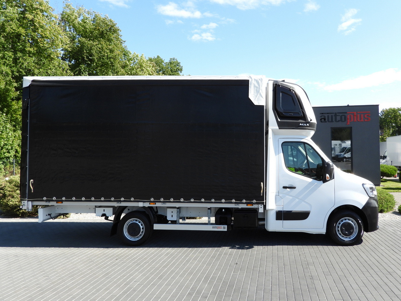 Furgoneta con lona RENAULT MASTER TARPAULIN 10 PALLETS WEBASTO CRUISE CONTROL LED LIGHTS AIR CONDITIONING 165HP: foto 7 Furgoneta con lona RENAULT MASTER TARPAULIN 10 PALLETS WEBASTO CRUISE CONTROL LED LIGHTS AIR CONDITIONING 165HP: foto 7