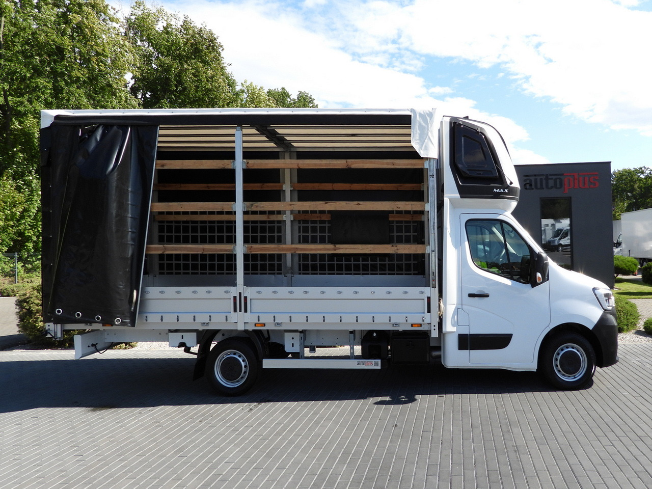 Furgoneta con lona RENAULT MASTER TARPAULIN 10 PALLETS WEBASTO CRUISE CONTROL LED LIGHTS AIR CONDITIONING 165HP: foto 8 Furgoneta con lona RENAULT MASTER TARPAULIN 10 PALLETS WEBASTO CRUISE CONTROL LED LIGHTS AIR CONDITIONING 165HP: foto 8