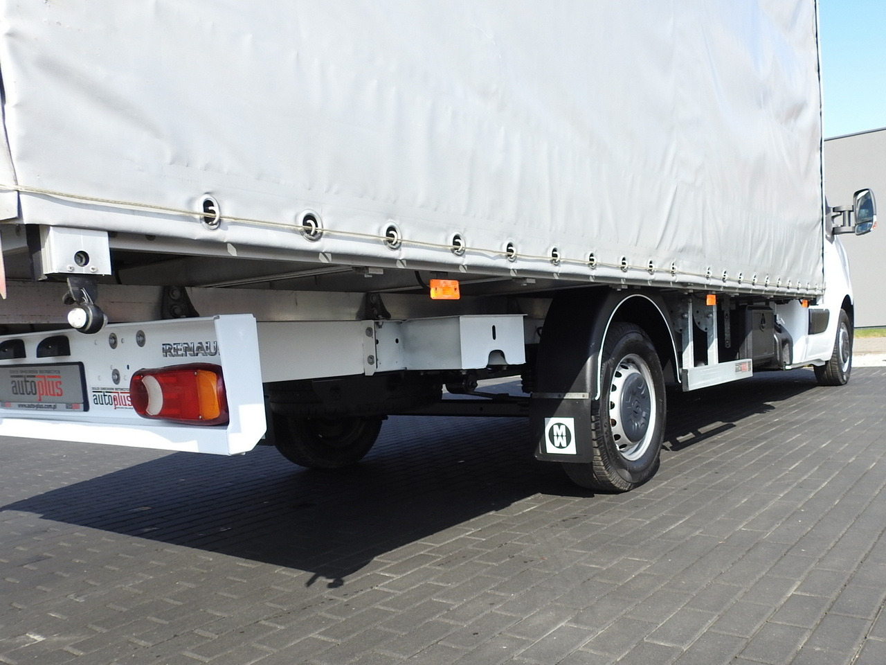 Furgoneta con lona RENAULT MASTER  TARPAULIN 10 PALLETS WEBASTO CRUISE CONTROL LED LIGHTS PNEUMATICS AIR CONDITIONING  165HP: foto 17