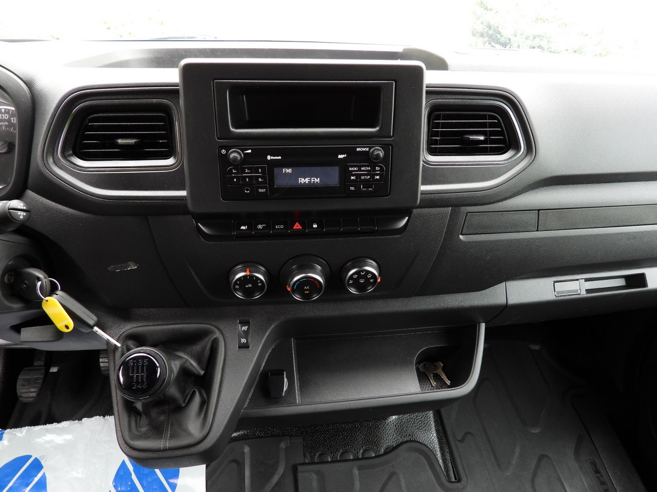 Furgoneta con lona RENAULT MASTER  TARPAULIN 10 PALLETS WEBASTO CRUISE CONTROL LED LIGHTS PNEUMATICS AIR CONDITIONING  165HP: foto 32