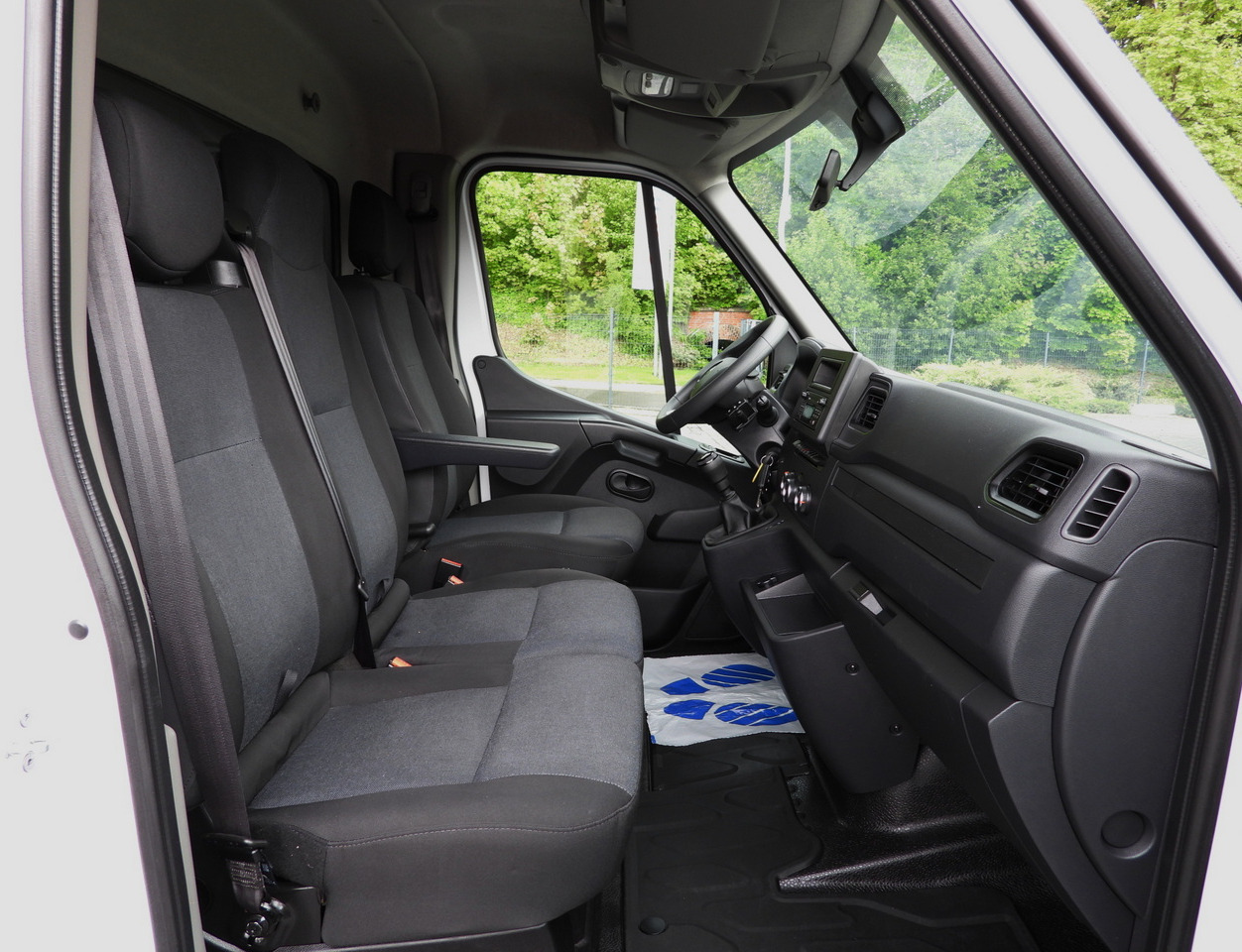 Furgoneta con lona RENAULT MASTER  TARPAULIN 10 PALLETS WEBASTO CRUISE CONTROL LED LIGHTS PNEUMATICS AIR CONDITIONING  165HP: foto 35