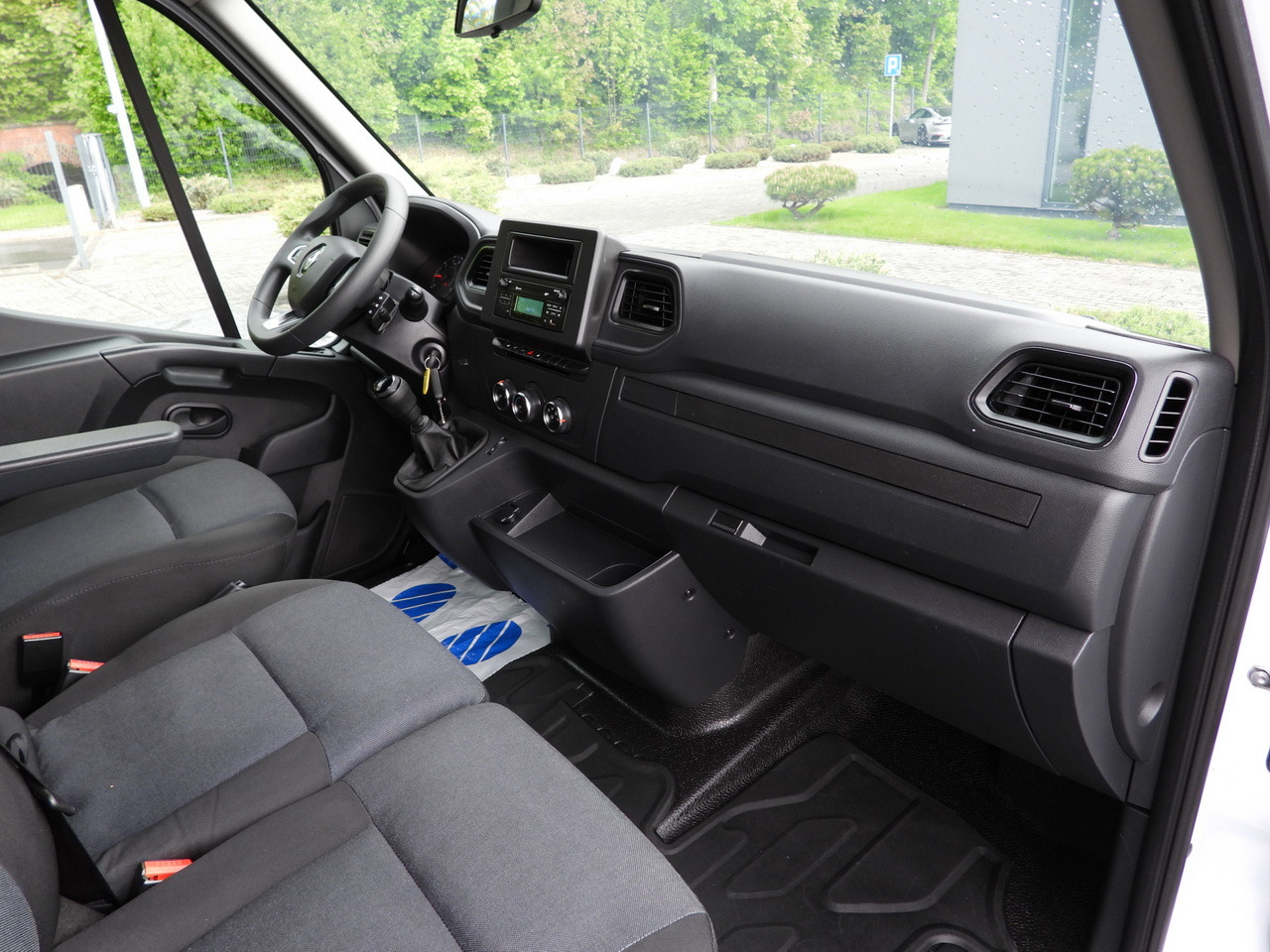 Furgoneta con lona RENAULT MASTER  TARPAULIN 10 PALLETS WEBASTO CRUISE CONTROL LED LIGHTS PNEUMATICS AIR CONDITIONING  165HP: foto 37