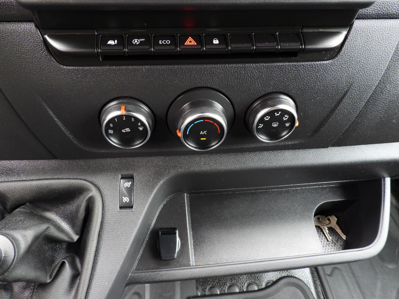 Furgoneta con lona RENAULT MASTER  TARPAULIN 10 PALLETS WEBASTO CRUISE CONTROL LED LIGHTS PNEUMATICS AIR CONDITIONING  165HP: foto 33