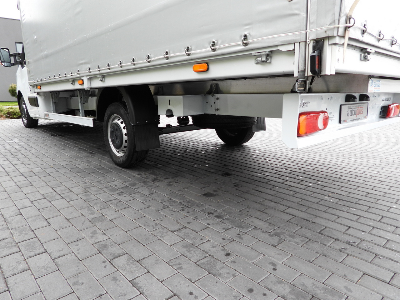 Furgoneta con lona RENAULT MASTER  TARPAULIN 10 PALLETS WEBASTO CRUISE CONTROL LED LIGHTS PNEUMATICS AIR CONDITIONING  165HP: foto 16