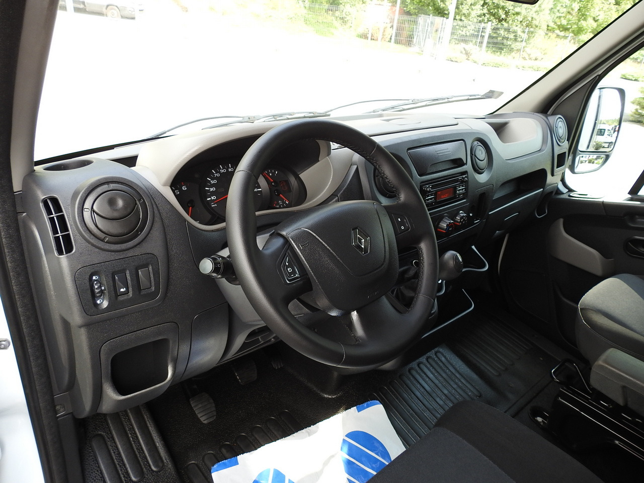 RENAULT MASTER TARPAULIN 8 PALLETS CRUISE CONTROL AIR CONDITIONING 170HP - Furgoneta con lona: foto 2 RENAULT MASTER TARPAULIN 8 PALLETS CRUISE CONTROL AIR CONDITIONING 170HP - Furgoneta con lona: foto 2